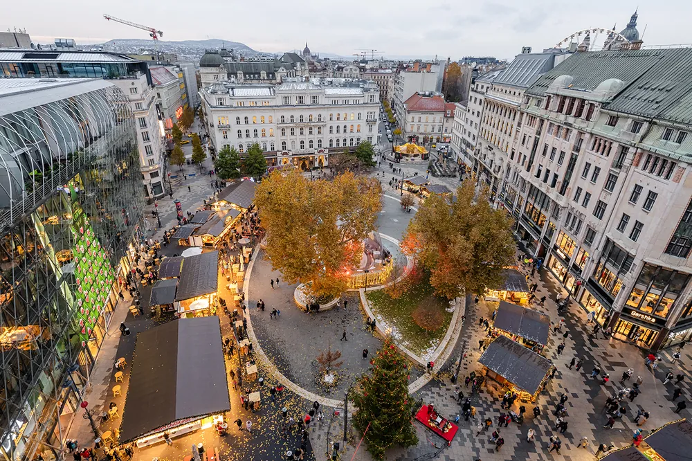 Vörösmarty Square